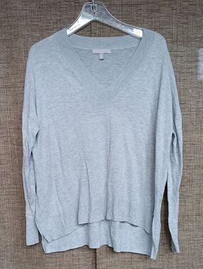 Chelsea28 Light Gray Ribbed Knit Top